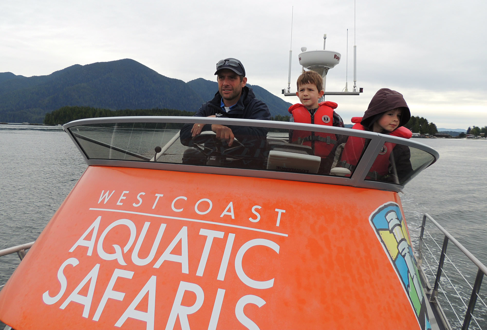 West Coast Aquatic Safaris, Whale Watching Tofino, Tofino, Bear Watching Tofino, Whale Watching Tour Companies in Tofino, Vancouver Island whale watching, Traveling Islanders, Safest Tofino whale watching company