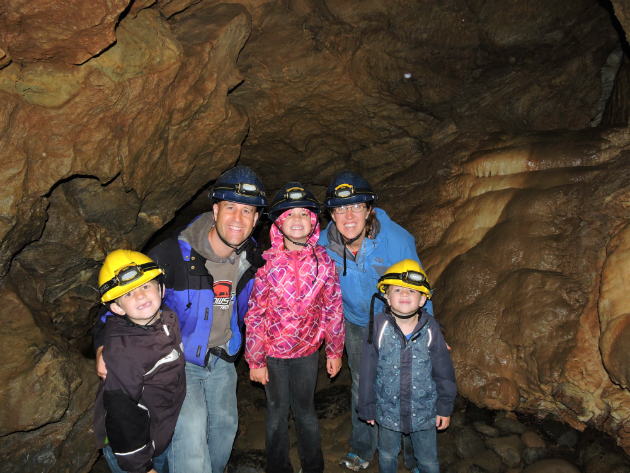 Vancouver Island, Horne Lake caves, Family picture in a cave, Family activities