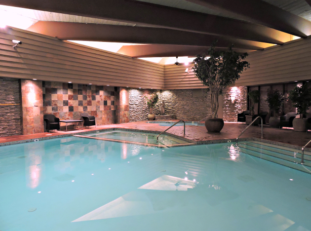 Jasper hotel pool, Jasper Inn & Suites, amenities, Jasper hot tub