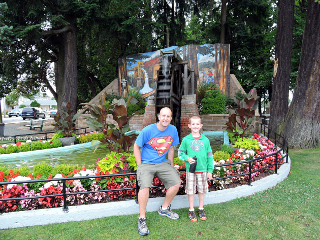 Chemainus water wheel, Chemainus tourist attraction, Vancouver Island things to do