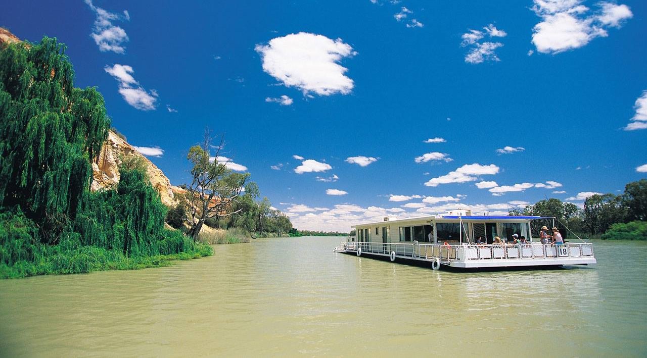 Murray River Houseboat