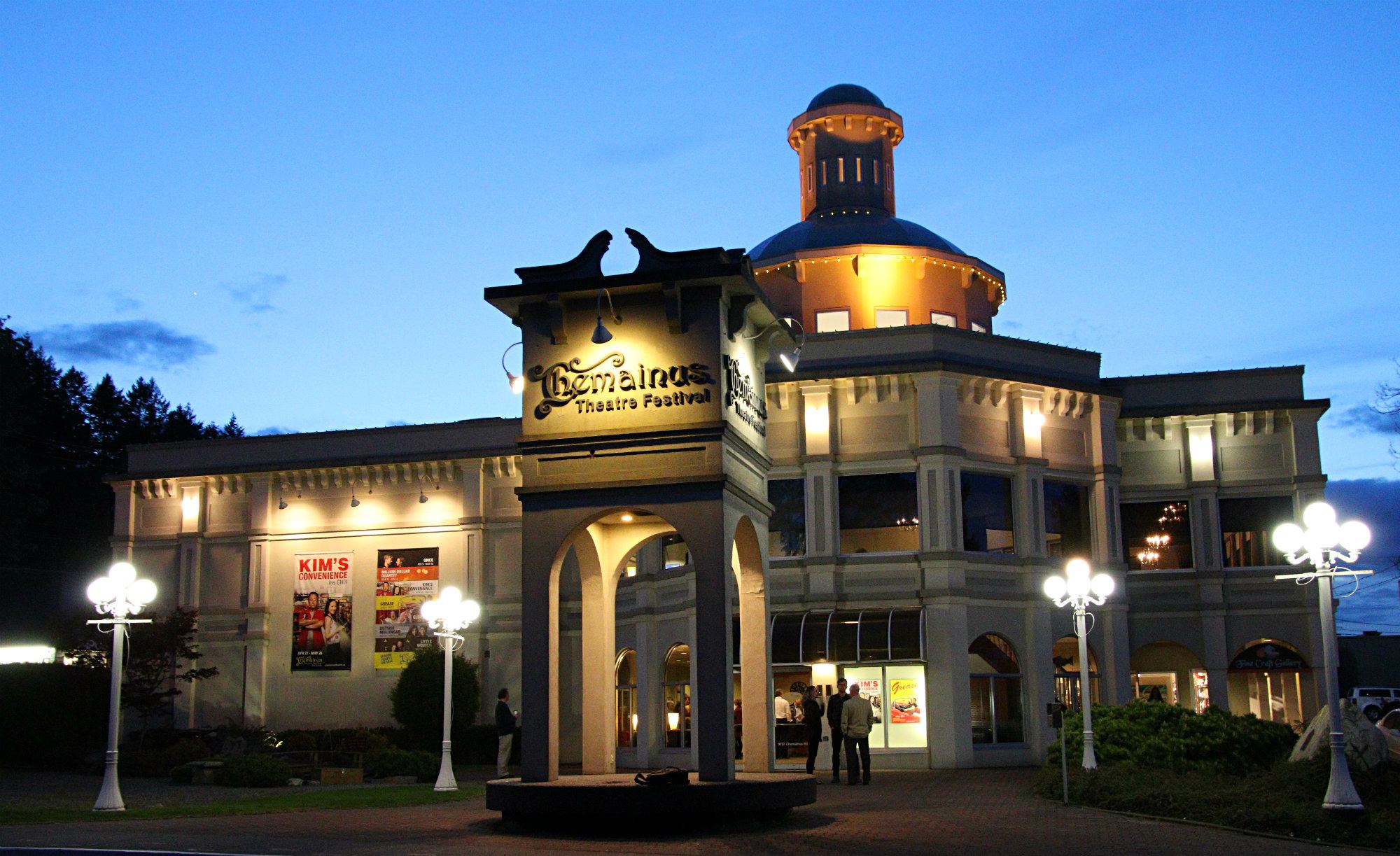 Chemainus Theatre, Chemainus Theatre exterior, Chemainus Theatre Building