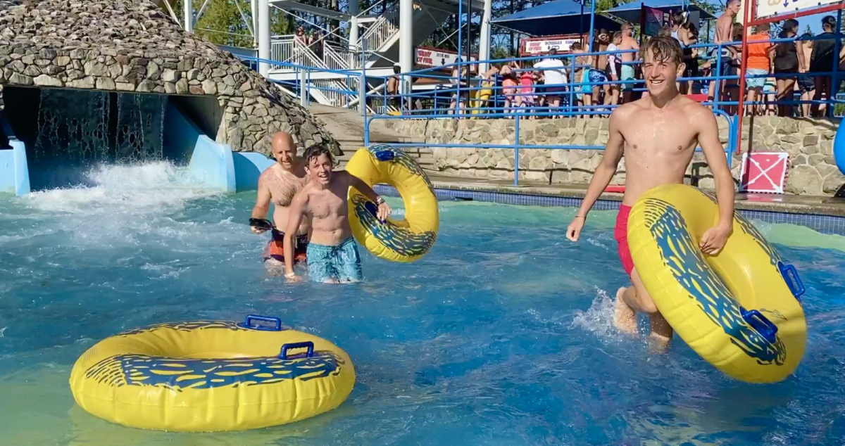 Cultus Lake Waterpark, Traveling Islanders